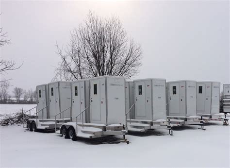 Executive Double Trailer :: Room To Go Portable Restrooms