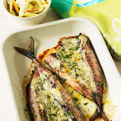 10-Minute Mackerel Recipe With Horseradish And Dill Rub