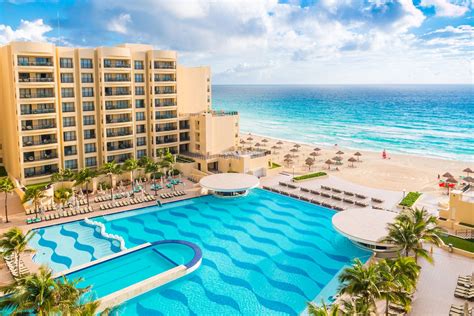 6 Best Cancun Timeshare Resorts - Road Affair