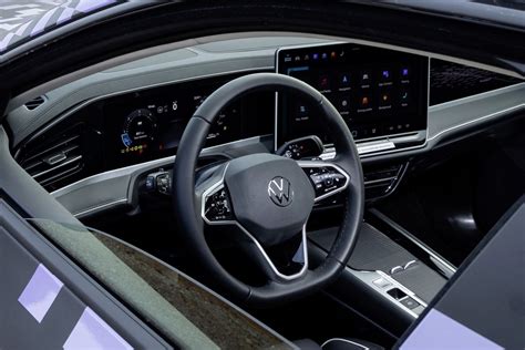 New Volkswagen Passat Interior Proves VW Hasn't Learned Its Lesson ...