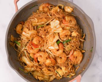 Bihun Goreng (Stir Fried Rice Noodle) | Two Plaid Aprons