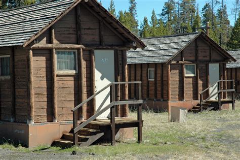 Lake Lodge Cabins – Yellowstone Reservations-