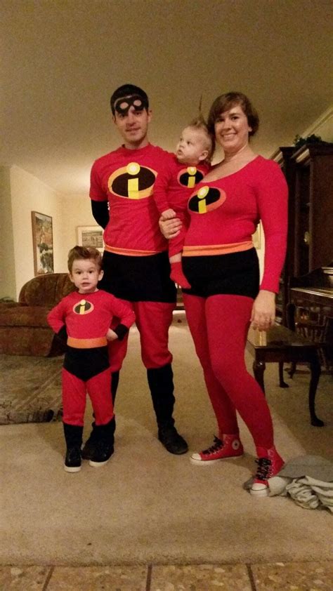 DIY 'The Incredibles' Family Costumes | Family costumes, Baby halloween ...