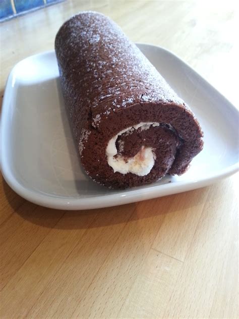 Baking Crazy!: Chocolate Swiss Roll by Mary Berry - 12/4/13