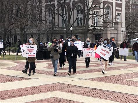 Students Protest at Columbia University for ‘Tuition Strike 2021 ...