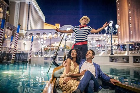 Gondola Rides in Las Vegas | Venetian Resort Activities