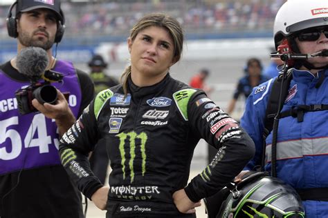 Hailie Deegan navigates social fame with NASCAR ambitions | AP News