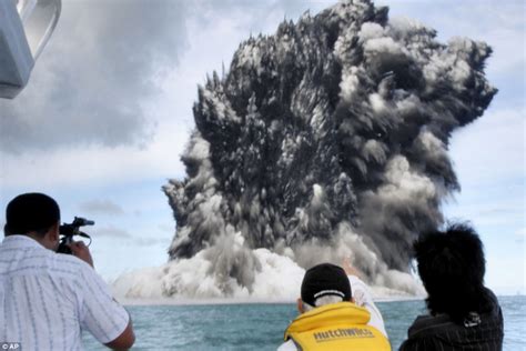 Pictured: The spectacular eruption of an underwater volcano in the ...