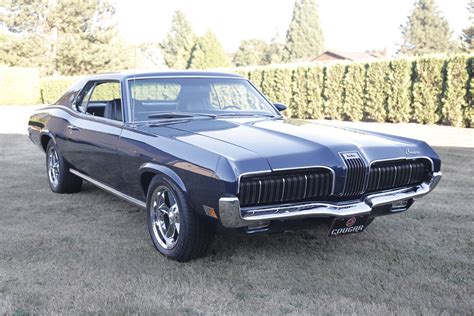 1970 MERCURY COUGAR XR7 - Front 3/4 - 210178