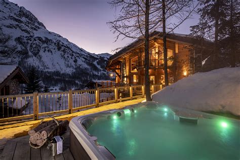 Purple Ski Luxury Catered Ski Chalets in Val d'Isere