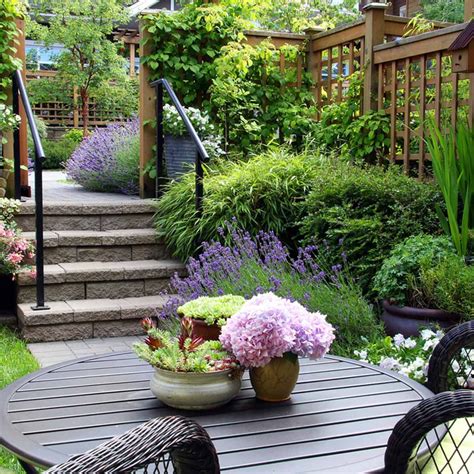 12 Pro Tips to Make a Small Garden more Spacious - Go Get Yourself