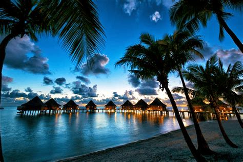 Ultimate Tahiti and Bora Bora Honeymoon Guide | The Plunge