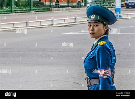 The Pyongyang traffic police women are beautiful scenery in the streets ...