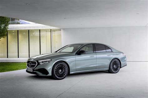 2023 BMW M2, 2024 Mercedes-Benz E-Class, Lucid Gravity: The Week In Reverse