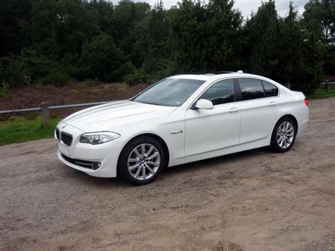 Guitigefilmpjes: Car review: BMW 520d F10