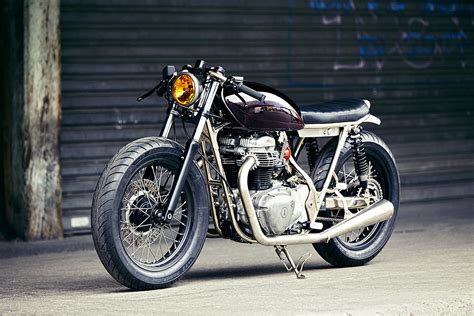 Going With The Flow: Kawasaki W650 by Clutch | Bike EXIF