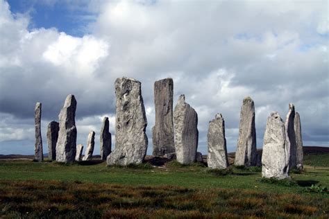 File:Callanish Stones in summer 2012 (7).JPG