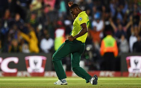 Lungi Ngidi helps South Africa register a thrilling 1 run win in 1st T20I