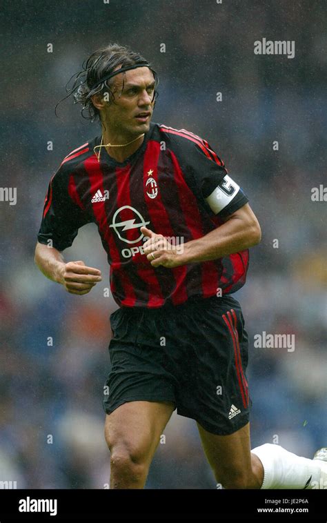 PAOLO MALDINI AC MILAN FC 27 July 2002 Stock Photo - Alamy