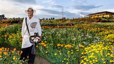 "Paisa" Flower Farm - The Andes Adventure