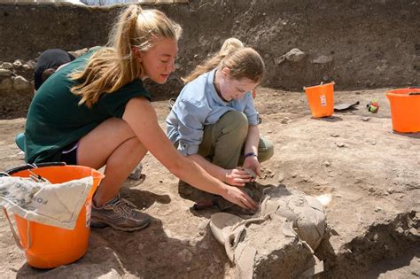 Tel Shimron Excavation - Wheaton College, IL