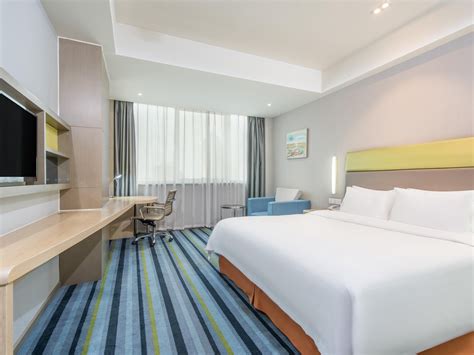 Holiday Inn Express Hefei Downtown Guest Room & Suite Options