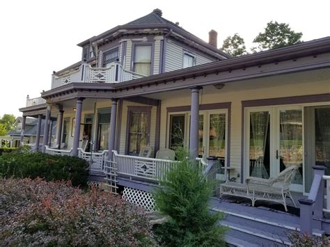 BENNER HOUSE BED AND BREAKFAST - Prices & B&B Reviews (Weston, MO ...