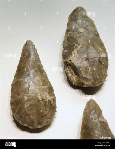 Flint hand axe stone age hi-res stock photography and images - Alamy