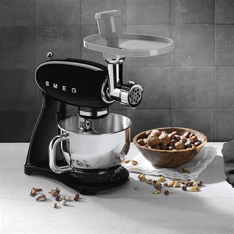 Smeg - Food processor smf03 | Connox