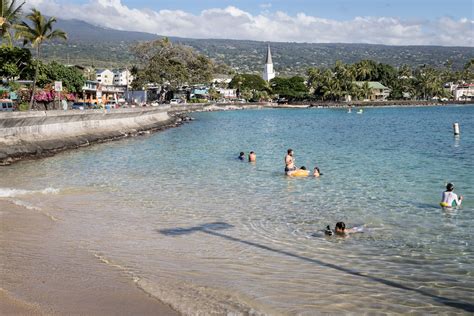 Kona Beach, 'Ahu'ena Heiau + Kailua Pier | Outdoor Project