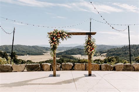 Top 10 Oregon Winery Wedding Venues | Jess Woodhouse Photography