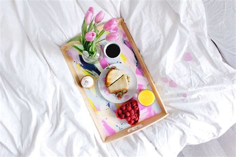 How to DIY a Valentine’s Day Breakfast in Bed Tray - Brit + Co