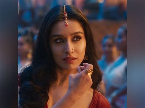 Shraddha Kapoor hints 'Stree 2' with cameo in song 'Thumkeshwari' from ...