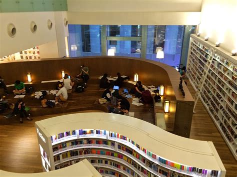 Library @ Orchard Gateway - Singapore - Travel is my favorite Sport