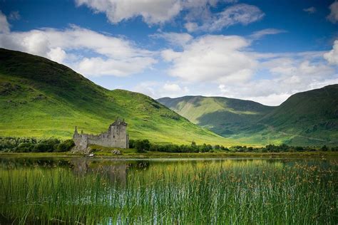 Kilchurn Castle, Loch Awe, Scotland - Beautiful Places to Visit