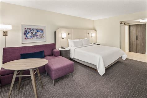 CROWNE PLAZA ORLANDO - LAKE BUENA VISTA, AN IHG HOTEL $83 ($̶1̶1̶6̶ ...