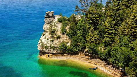 7 Best Munising, Michigan Campgrounds for Camping Near Pictured Rocks ...