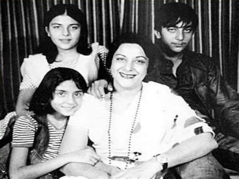 Sanjay Dutt remembers mother Nargis on her birth anniversary, shares ...