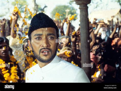 A PASSAGE TO INDIA (1984) VICTOR BANERJEE PTI 012 Stock Photo - Alamy