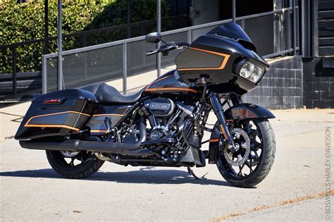 Up Close With The 2022 Harley-Davidson Road Glide® Special | Boswell's ...