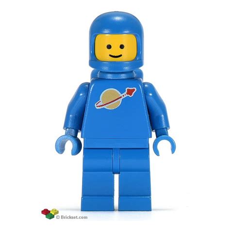 LEGO Blue Classic Space astronaut Minifigure | Brick Owl - LEGO Marketplace