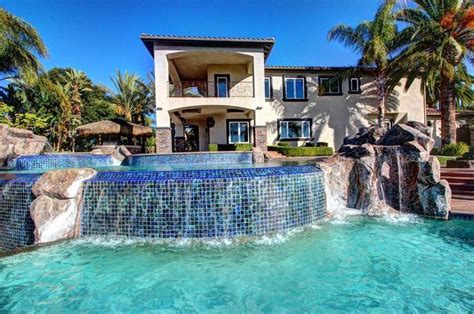 Dream House with Pool | houses with giant outdoor and indoor pools ...