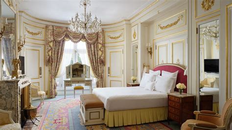 Rooms and Suites at The Ritz London : The Leading Hotels of the World