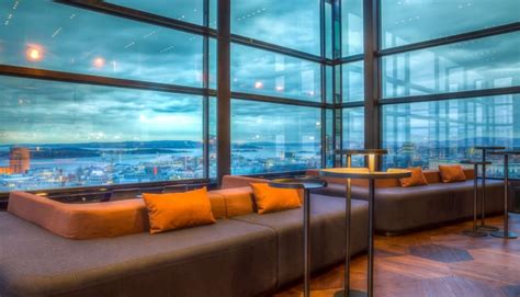 Nyt utsikten fra Skybar i Oslo: Bestill i dag | Radisson Blu