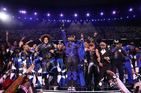 Usher Electrifies 2024 Super Bowl Halftime Show With Special Guests ...