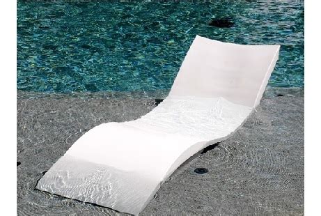 Ledge Lounger In-Pool Chaise White