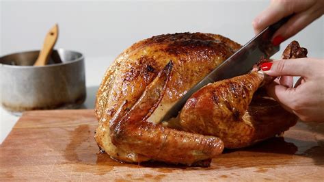 How to Carve a Turkey, Step-by-Step | Epicurious