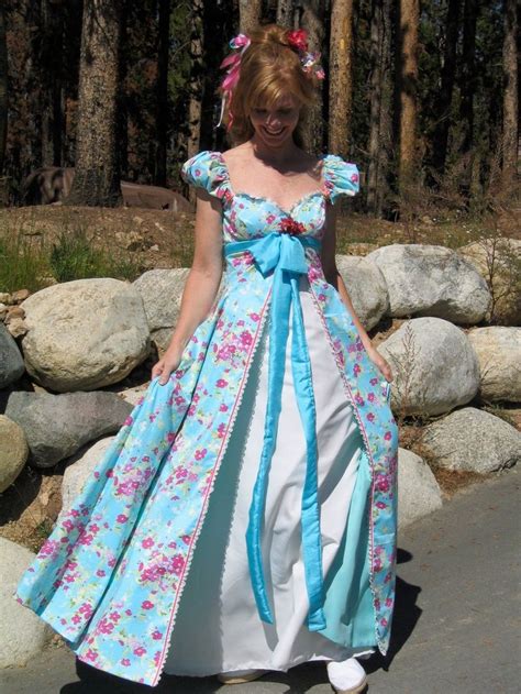 Giselle From Enchanted Dress | Disney dresses, Cosplay outfits, Disney ...