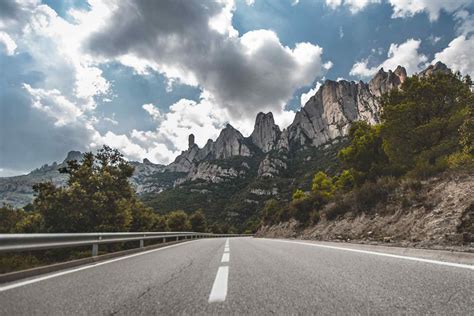 Spain Road Trip: 5 Incredible Itineraries With Planning Tips