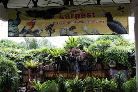 Kuala Lumpur Bird Park with more than 3000 birds in an enclosed aviary ...